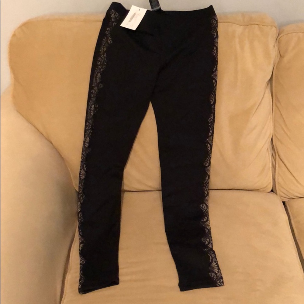 David Lerner S leggings with lace side seem detail